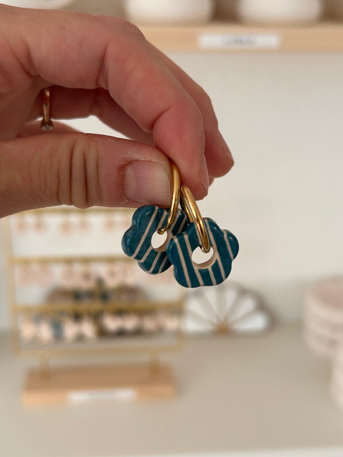 Kit à l'emporter - Boucle d'oreille petites fleurs exemple